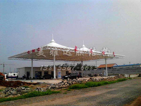 安丘長運(yùn)燃?xì)饽そY(jié)構(gòu)罩棚 (4)