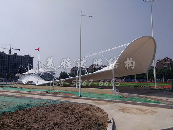 奎文區(qū)虞園學?？磁_膜結構
